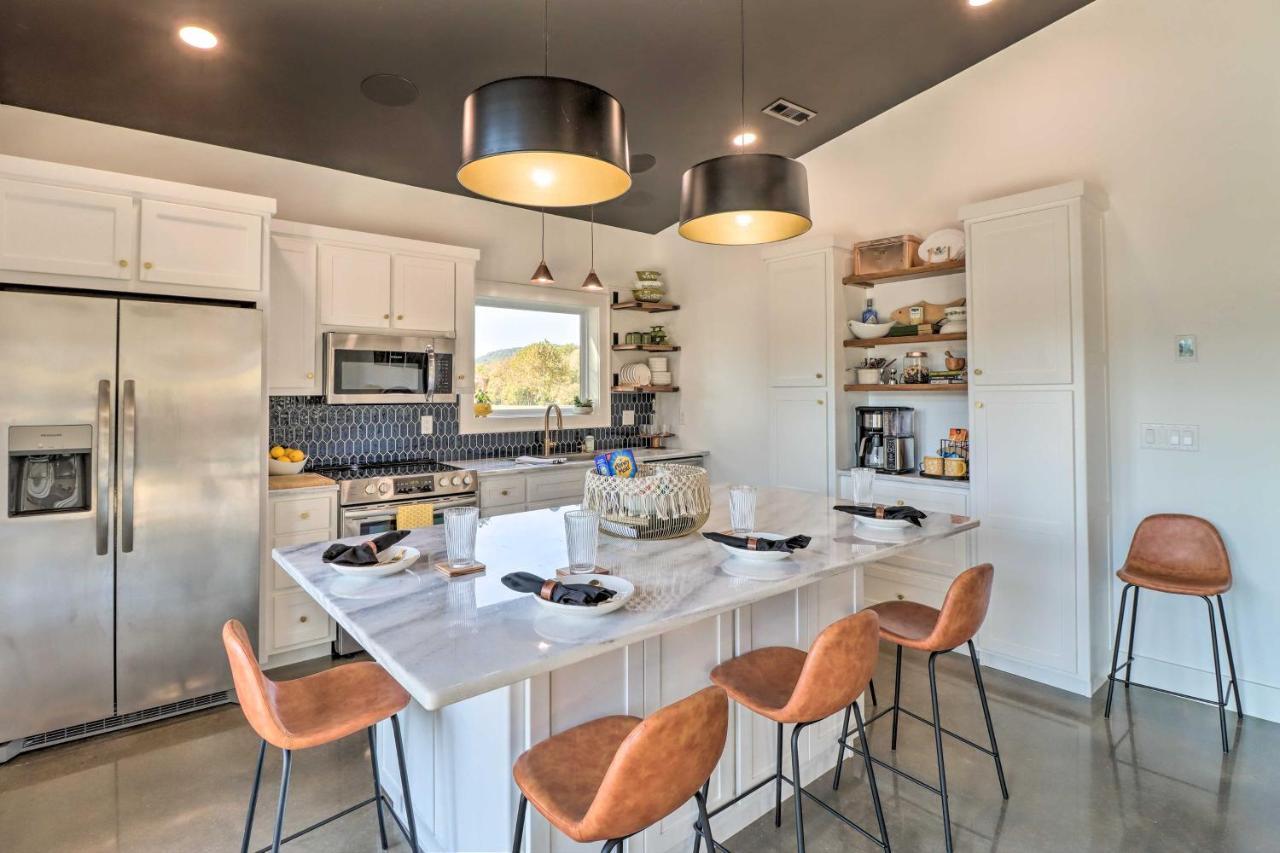 Modern Norfork House With Patio On White River! Экстерьер фото